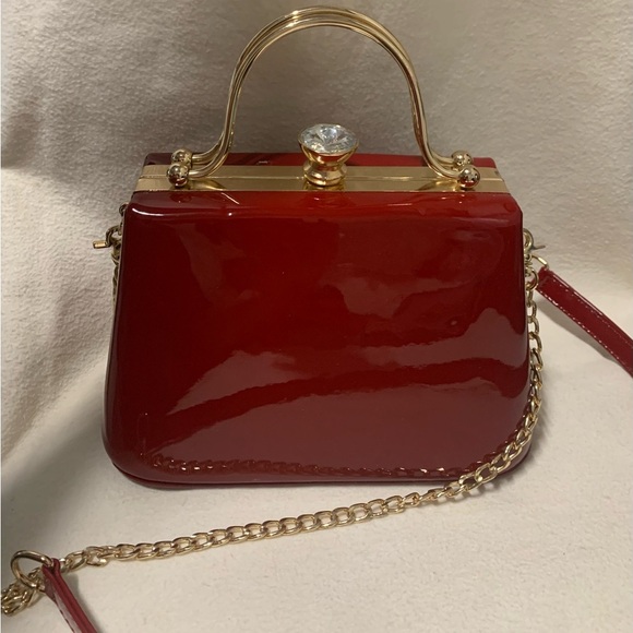 Elegant Evening Handbag Glossy Red Gold Retro Top Handle Strap Holiday Party - Picture 3 of 13